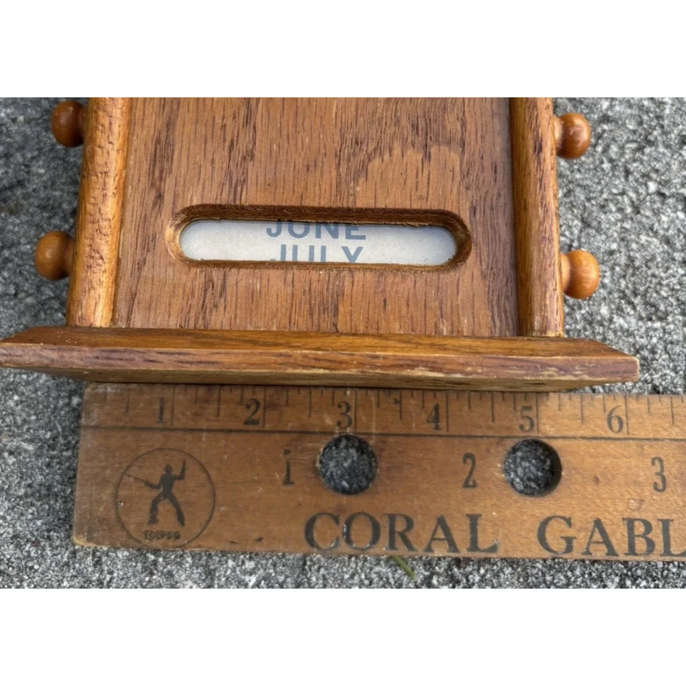 ANTIQUE PERPETUAL WOOD VICTORIAN CALENDAR IN BEAUTIFUL SHAPE 1900'S ?